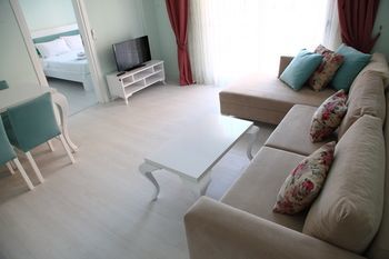 Nesa Palas Κουσάντασι Εξωτερικό φωτογραφία